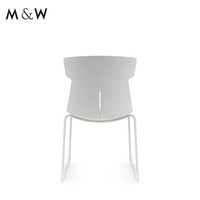 Chaise de formation, de réunion et de conférence industrielle empilable en plastique moderne de haute qualité M&W avec base en acier, garantie 5 ans