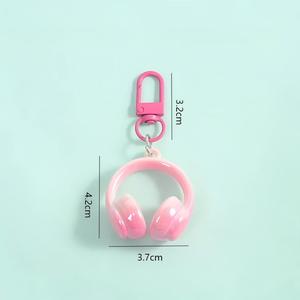 Porte-clés mini-casque 3D, Charme mignon en acrylique pour écouteurs, Pendentif de sac coloré pour les amateurs de musique et les adolescents - Product Image 6