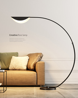 Lámpara de pie curva nórdica moderna al por mayor, luz decorativa de lujo creativa para decoración de villas, hoteles y hogares