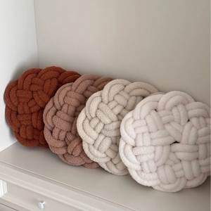 Décor à la maison bureau canapé décoration doux velours noeud boule <span class=keywords><strong>oreiller</strong></span> haute qualité fait à la main oreillers décoratifs - Product Image 1
