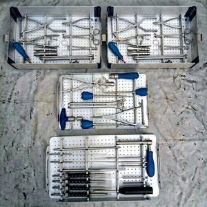 Juego de instrumentos quirúrgicos ortopédicos de acero inoxidable, kit manual de implantes cervicales y lumbares, conjuntos de implantes para columna lumbar en venta - Product Image 1