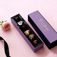 Boîte à chocolats personnalisée de luxe avec tiroir, étiquette privée, finition mate, gaufrage, fermeture magnétique et insert en mousse
