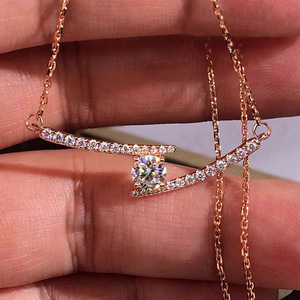 Collana con Ciondolo Geometrico in Oro Rosa con Zirconia Cubica, Catena a Serpente Minimalista, Gioielli di Moda per Donne - Product Image 1