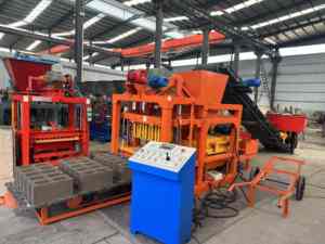 โรงงานผลิตบล็อกคอนกรีตแบบอัตโนมัติความจุสูง พร้อมระบบ PLC และเครื่องจักรประกอบหลักแบบลูกปืน ผลิตอิฐซีเมนต์ - Product Image 6