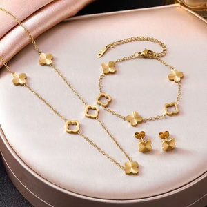Juego de Joyería de Trébol de Acero Inoxidable con Baño de Oro de 18K, Textura de Rayos de Sol, Collar, Pulsera y Aretes, Sin Deslustre, Venta al por Mayor - Product Image 5