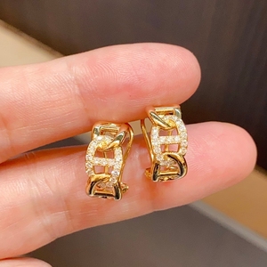 ต่างหูเพชร Aazuo Lab Grown Diamonds ทองคำแท้ 18K สีเหลืองทอง ดีไซน์หรูหรา ทรงบริลเลียนท์คัท น้ำหนัก 0.33 กะรัต ความสะอาดระดับ VS1 รับรองโดย GIC ของขวัญสำหรับผู้หญิง - Product Image 3