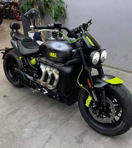 Utilisé pour la <span class=keywords><strong>Triumph</strong></span> T100 de 2014. 900 cm³. Motocyclette cruiser d'occasion de haute qualité - Product Image 3