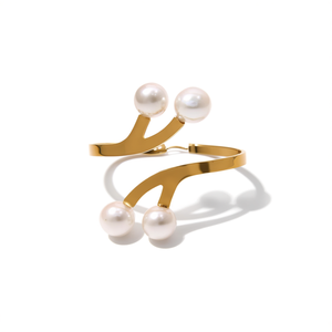 Brazalete de Moda en Acero Inoxidable 316L con Baño de Oro PVD y Perlas, Ajustable - Product Image 2