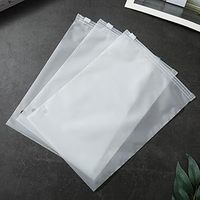 Sac T-shirt à fermeture éclair avec logo personnalisé, en PE, protection environnementale, anti-humidité, emballage en plastique transparent givré