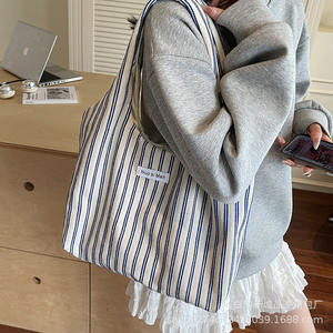 Bolso artístico para niña para mujer, novedad de verano 2025, bolso de lona informal de gran capacidad con hombro a rayas - Product Image 3