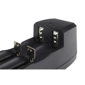 Chargeur double fente Romon pour batteries 18650 et 26650 avec indicateur lumineux de charge - Product Image 3