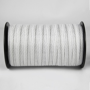 รั้วไฟฟ้าโพลีเทปแบบมืออาชีพ HDPE 8 เส้นลวดสแตนเลส 200 เมตร ทนทานทุกสภาพอากาศ ป้องกันรังสียูวี สำหรับฟาร์มปศุสัตว์ - Product Image 6