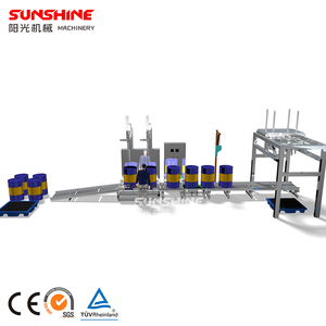 Remplisseuse automatique de fûts d'huile lubrifiante liquide chimique <span class=keywords><strong>100L</strong></span> 200L 300L 1 2 buses avec palettiseur - Product Image 1
