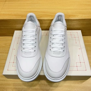 Chaussures de sport montantes en cuir véritable de haute qualité, personnalisées, pour hommes et femmes, légères, en maille respirante, pour le printemps, style classique et design. - Product Image 2