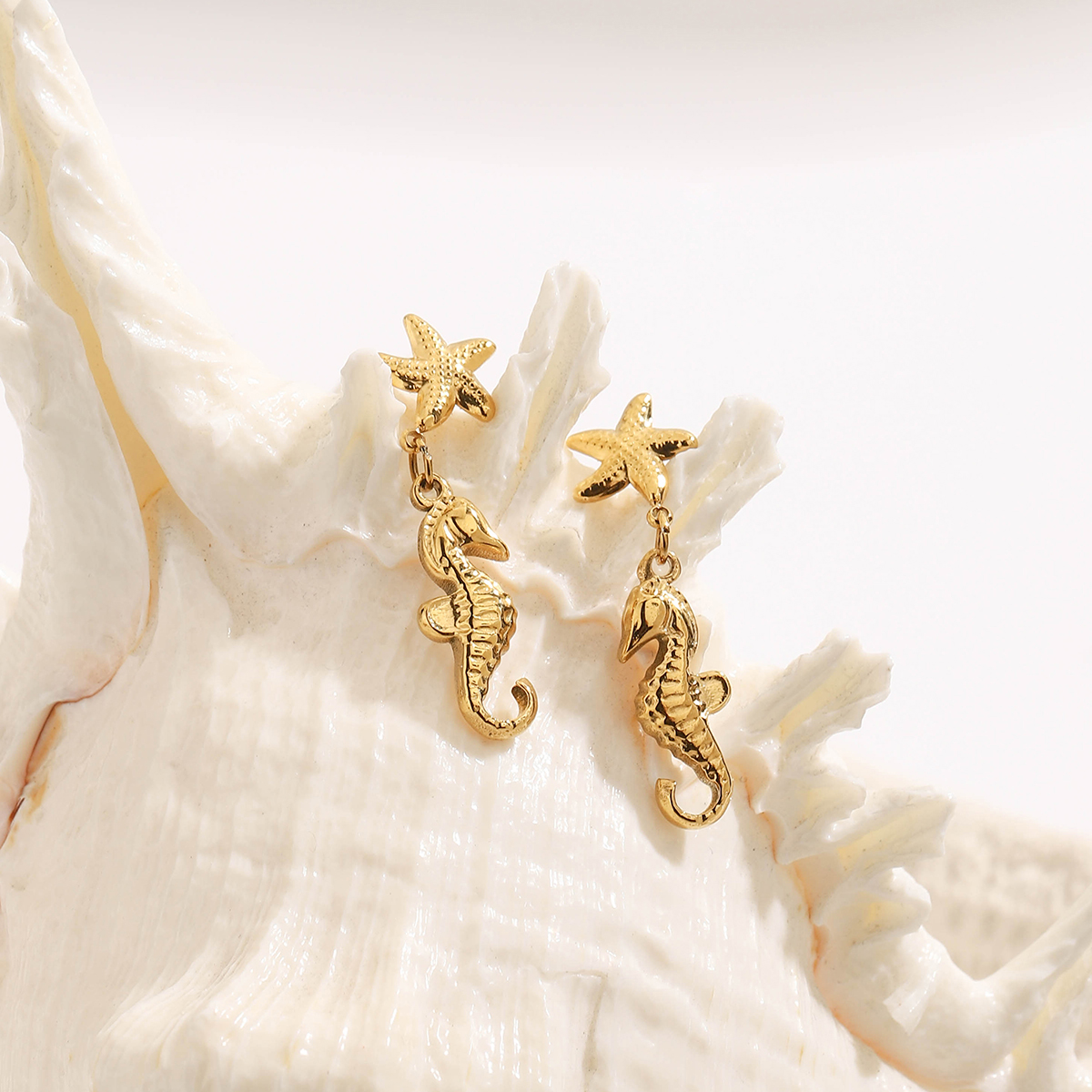 Hippocampus Sea Horse Earrings