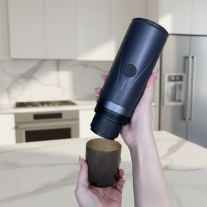 Cafetière portable légère avec préparation rapide en un clic pour le camping, l'extérieur et l'hôtellerie - Product Image 4