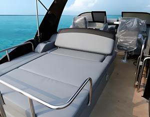 Lujo 27ft Fibra de vidrio Deporte Yate Outboard Powered Pontoon Boat para <span class=keywords><strong>Ocean</strong></span> Sightseeing Sailing Challenges - Product Image 4