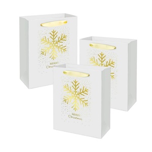 Factory Direct Wholesale Luxury Gold Foil Printed Paper Packaging <b>Bag</b> for Christmas - Product Image 3