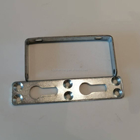 Fixations métalliques personnalisables pour poinçonnage : pinces, clips, boucles, supports d'étagère, plaques, cadres, plateaux, charnières, étiquettes, cartes, pièces