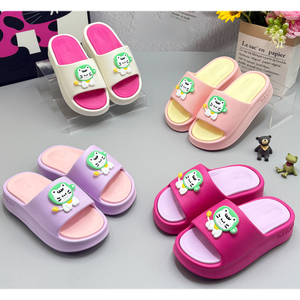 Chanclas de suela gruesa antideslizantes a la moda para damas jóvenes, nuevas zapatillas cómodas transpirables, gran oferta para hoteles de Primavera/Verano - Product Image 2