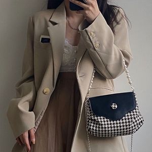 Bolso de Hombro Cruzado de Alta Gama para Mujer con Cadena de Perlas y Diseño de Pata de Gallo, Diseño Exclusivo en Contraste de Color, Todas las Tallas, Bolso de Moda - Product Image 3