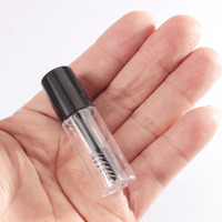 Conception unique Mini Lip Gloss Container 3ml Tube de brillant à lèvres Tubes de mascara transparents avec couvercle noir