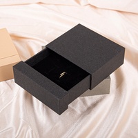 Vente en gros de sacs en velours Bague personnalisée avec logo doré Boîte d'emballage à tiroir pour bijoux cadeau