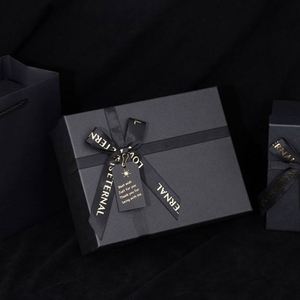 Coffret Cadeau Personnalisé Fête des Enseignants – Boîte Noire avec Nœud, Éventail Sérigraphié, Rasoir, Emballage Cola, Personnalisation Anniversaire Garçons - Product Image 3