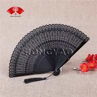 Éventails pliants en bambou noir technique sculptée personnalisée chinoise