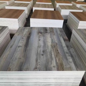 Plancher en vinyle rigide SPC imperméable et résistant à l'usure avec système de verrouillage par <span class=keywords><strong>clic</strong></span> pour usage hospitalier - Product Image 1
