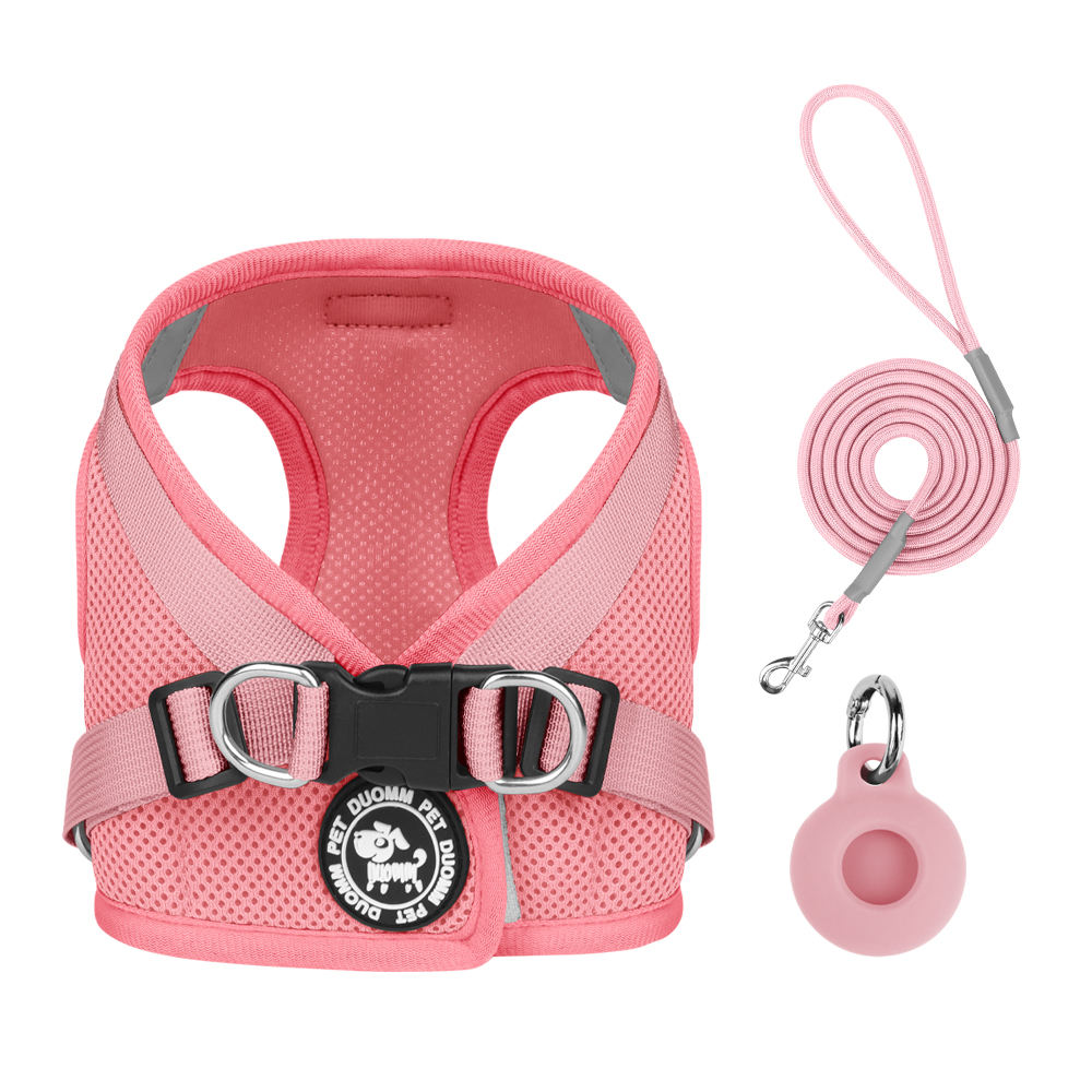 ชุดสูทสามชิ้นสีชมพู