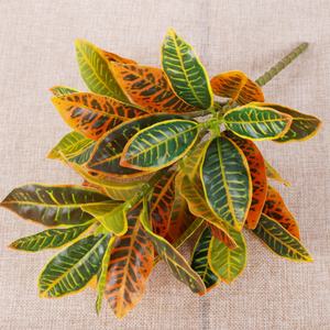 Plante artificielle Banian Doré avec feuilles en plastique changeantes de couleur pour la décoration de jardin et l'inventaire de vente en gros - Product Image 3