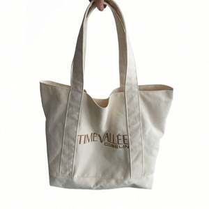 Sac fourre-tout en toile de coton épais de 16 oz, blanc, grande capacité, personnalisable avec logo imprimé, idéal pour les cadeaux et le shopping - Product Image 6