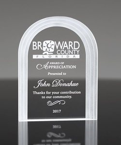 Factory Wholesale Triangle <strong>Acrylic</strong> Trophy <strong>Plaques</strong> clear <strong>Acrylic</strong> Award <strong>logo</strong> Printing Customize Lucite Trophy