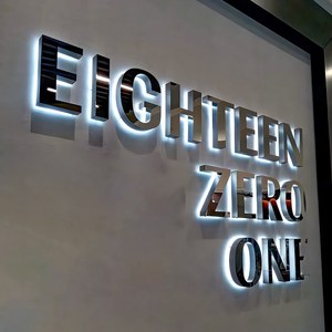 Letrero LED para Tienda, Letrero Comercial Premium de Metal con Halo Iluminado, Letrero con Letras Iluminadas por LED, Logotipo Retroiluminado para Espacio Comercial - Product Image 5