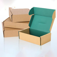 Boîtes d'expédition auto-érectables en carton ondulé avec logo personnalisé pour l'emballage de chaussettes et de fourrures, en papier kraft recyclé
