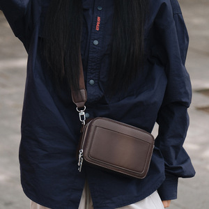 Sac bandoulière unisexe en cuir PU végétalien, petit format, personnalisable avec logo, idéal pour la vie quotidienne - Nouvelle collection - Product Image 4
