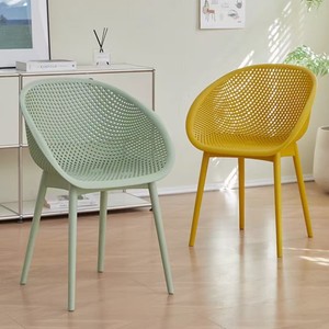 Chaise de jardin en plastique de style nordique, dossier creux, design minimaliste, chaise de loisirs d'extérieur - Product Image 1