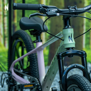 Vélo de montagne pour enfants Newsstars, 24 pouces, en alliage d'aluminium, avec pédales, pour les enfants de 8 ans et plus - Product Image 3