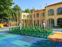 Vente en gros de labyrinthes en bambou pour l'entraînement sensoriel, cadre vert pour les aires de jeux extérieures des jardins d'enfants