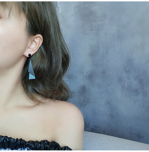 <strong>Japanese</strong> New Vintage Wooden Asymmetric Earrings Triangle Women's Pendant S925 Silver Needle Earrings No Hole Earclip - Product Image 6