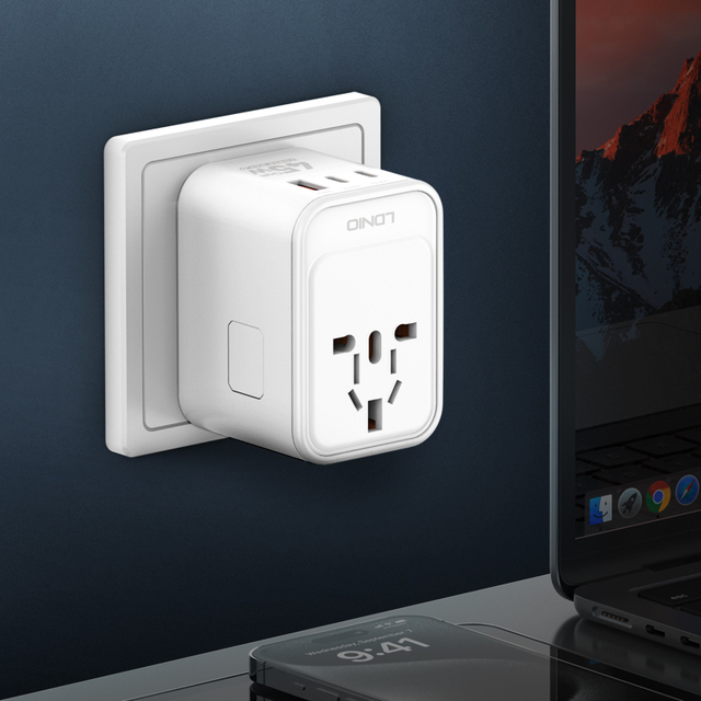 LDNIO Z8 GaN 45W Universal Travel Adapter with 1 USB + 2 Type-C Ports QC3.0 Fast Charging Multi Plug