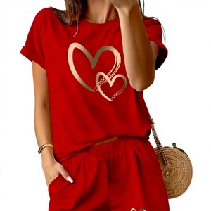 Ensemble décontracté d'été pour femmes, t-shirt à manches courtes et short à taille élastique, tenue en tissu doux - Product Image 1