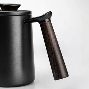 Tetera de acero inoxidable de 600 ml con mango de nogal moderno, cuello de cisne y tapa, para preparación manual de café por goteo - Product Image 5