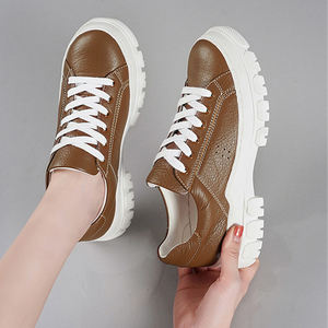 Il primo strato di pelle bovina piccole <span class=keywords><strong>scarpe</strong></span> <span class=keywords><strong>bianche</strong></span> da <span class=keywords><strong>donna</strong></span> in nuova pelle traspirante All-Match Flat Tide Sneakers <span class=keywords><strong>scarpe</strong></span> sportive Casual - Product Image 6