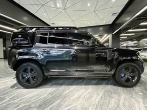 Land <span class=keywords><strong>Rover</strong></span> <span class=keywords><strong>Defender</strong></span> 3.0T P400 X-DYNAMIC HSE Premium, Vehículo Todoterreno con Tracción en las Cuatro Ruedas, Volante a la Izquierda, Interior Oscuro, Asientos de Cuero - Product Image 4