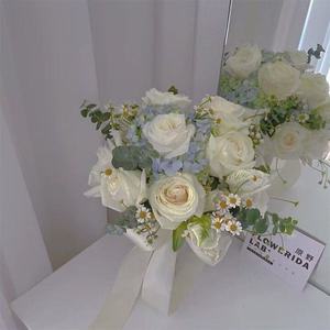 C728 Bouquet de mariage nouveau style pour la mariée, hortensia bleu et blanc, fleur artificielle, réception de mariage, accessoires de spectacle, mariage - Product Image 4