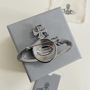 Western Queen's Vivienne Large <span class=keywords><strong>Saturn</strong></span>ブローチは、ハイエンドのデザインとエレガンスのセンスを醸し出しています。地球の惑星のブローチ - Product Image 3