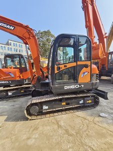 Moteur de boîte de vitesses d'excavatrice d'occasion Doosan DH60-7, puissance 39 kW, poids opérationnel 6 tonnes, prix bas, machine de construction, excellent état - Product Image 2