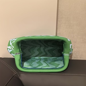 Bolso de Maquillaje con Cierre de Broche y Diseño de Ondas en Zigzag, Gran Capacidad, Tipo Clutch a Rayas, Versátil para Uso Diario - Product Image 2